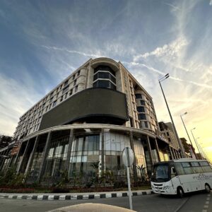 واجهة جراند سكوير مول – GRAND SQUARE MALL